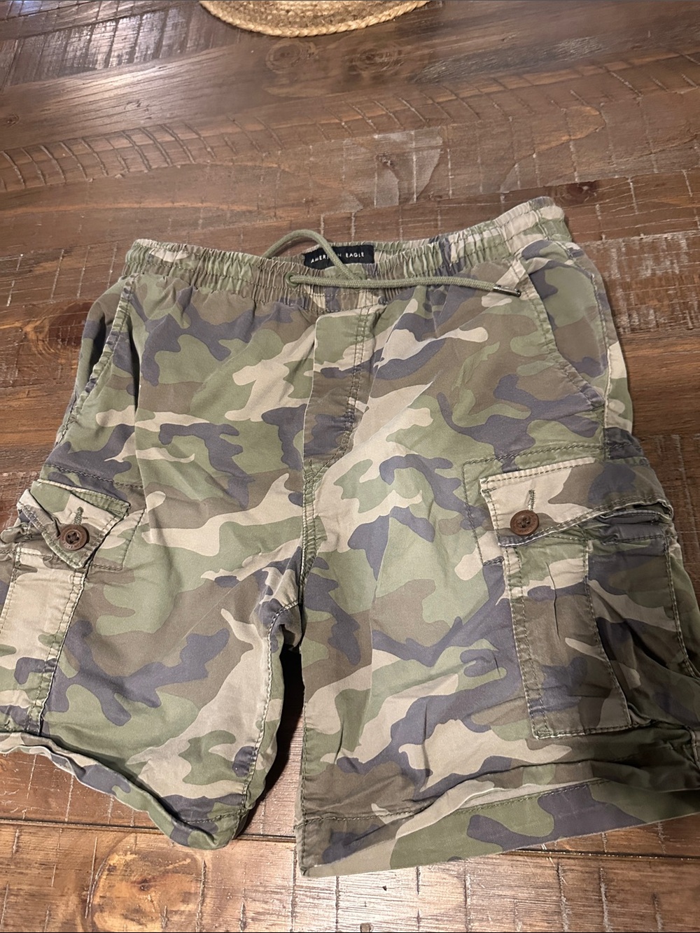 American Eagle Outfitters Men’s Camo Cargo Shorts in Olive Green